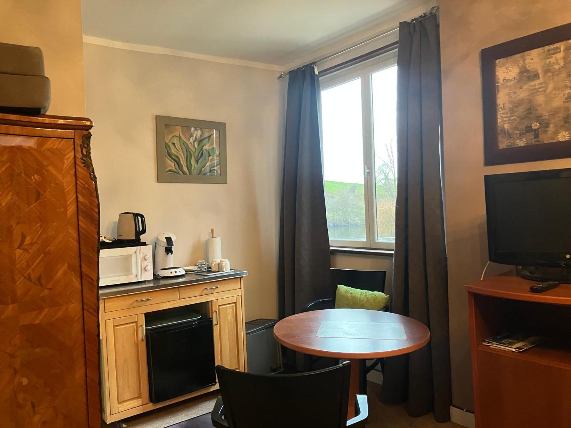 Moon River Chambre D'Hote Saint-Junien Buitenkant foto